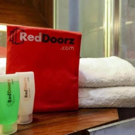 Hotel Reddoorz @ Surapati à Bandung Extérieur photo
