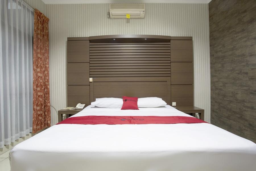 Hotel Reddoorz @ Surapati à Bandung Extérieur photo