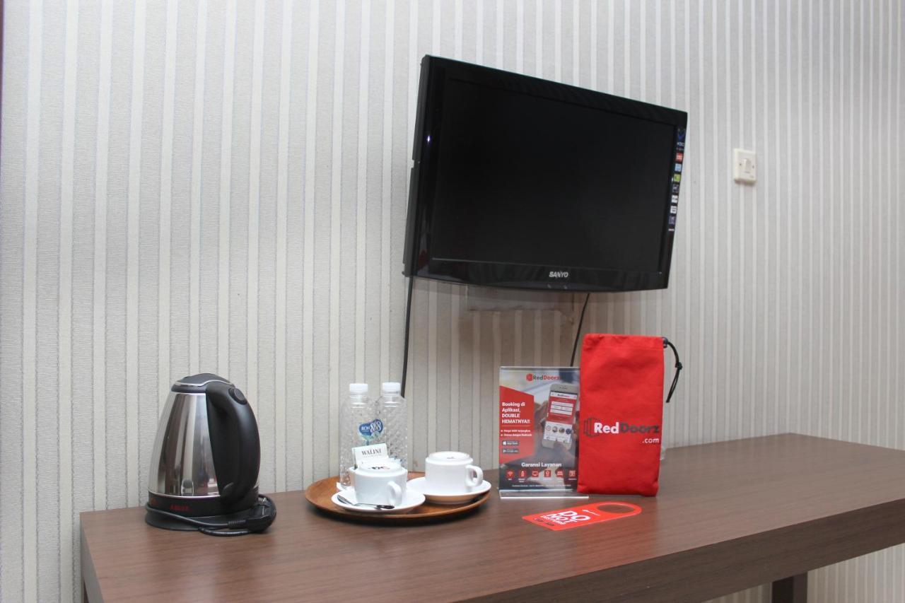 Hotel Reddoorz @ Surapati à Bandung Extérieur photo
